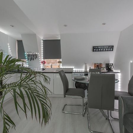 Parade Gardens Boutique Apartments- Central, Grade I Listed, 4K Tvs, Hidden Views Бат Екстер'єр фото