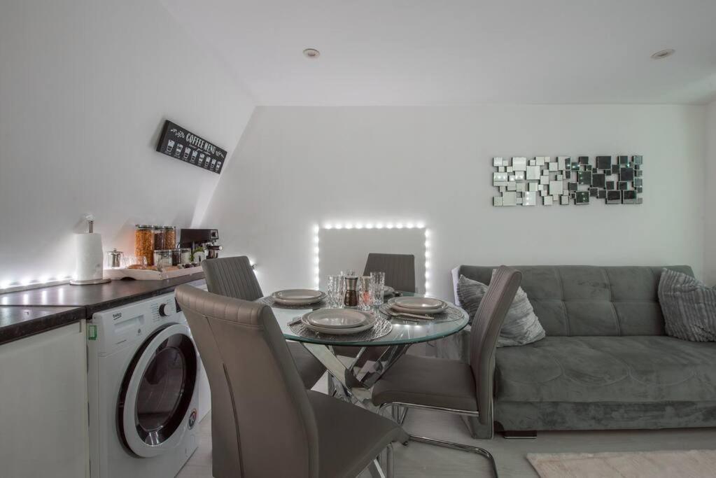 Parade Gardens Boutique Apartments- Central, Grade I Listed, 4K Tvs, Hidden Views Бат Екстер'єр фото