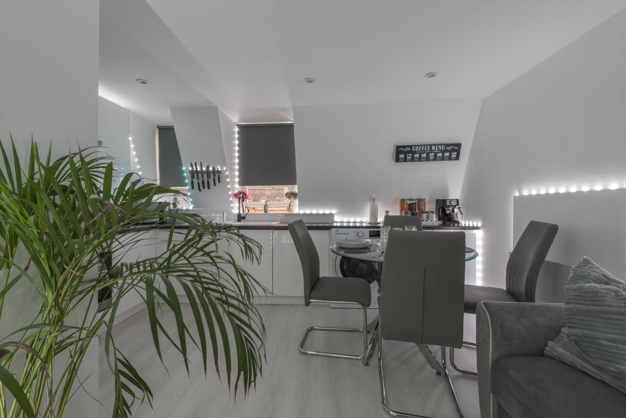 Parade Gardens Boutique Apartments- Central, Grade I Listed, 4K Tvs, Hidden Views Бат Екстер'єр фото